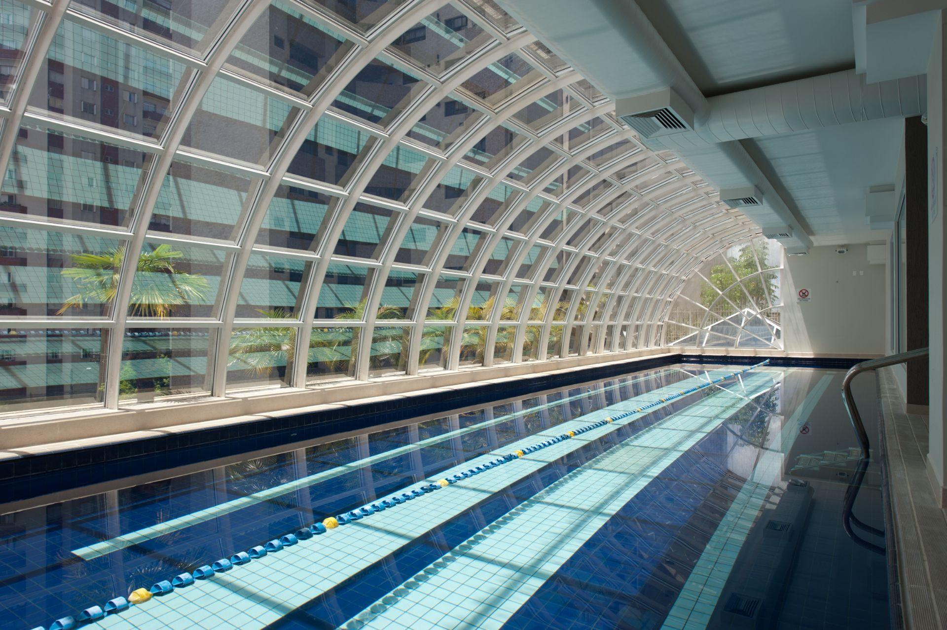 Qoya Hotel Curitiba, Curio Collection By Hilton Exterior foto The swimming pool