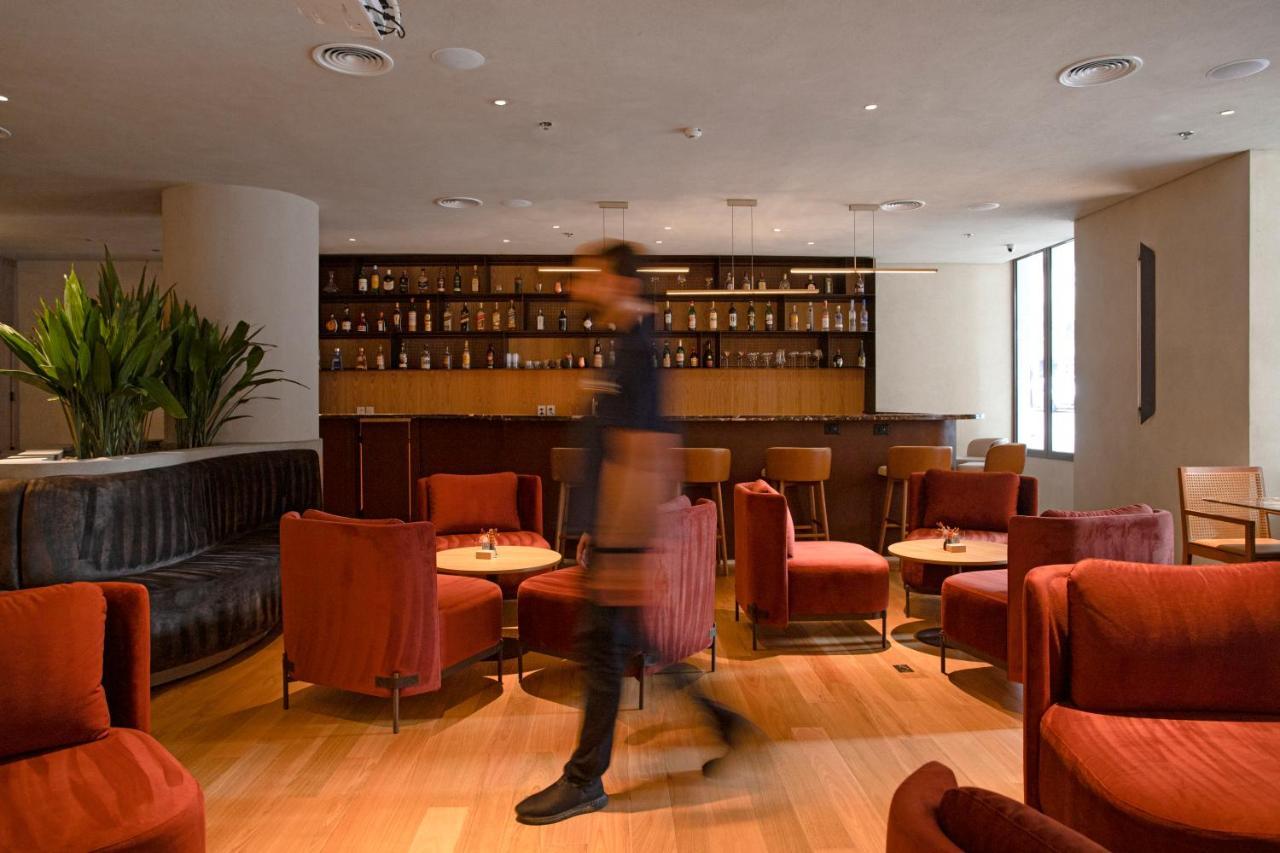 Qoya Hotel Curitiba, Curio Collection By Hilton Exterior foto The bar at the 100 East 53rd Street location