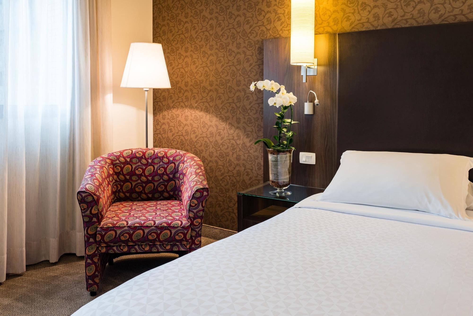 Qoya Hotel Curitiba, Curio Collection By Hilton Exterior foto